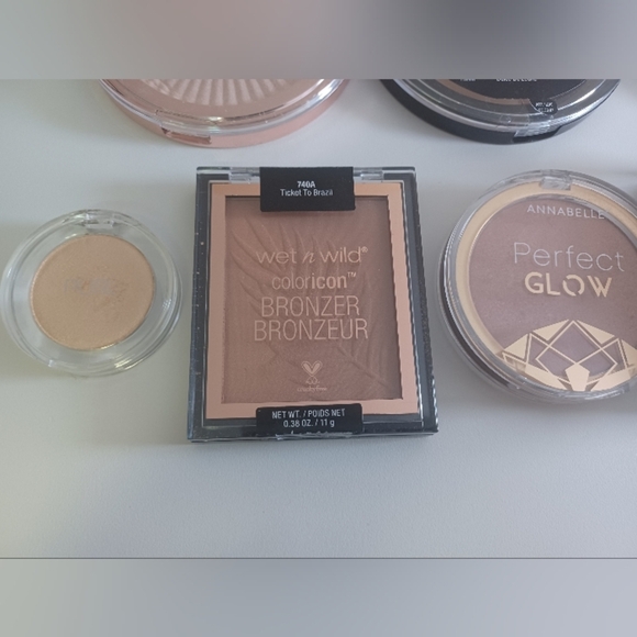 Mixed Face Makeup Bundle - Picture 4 of 5